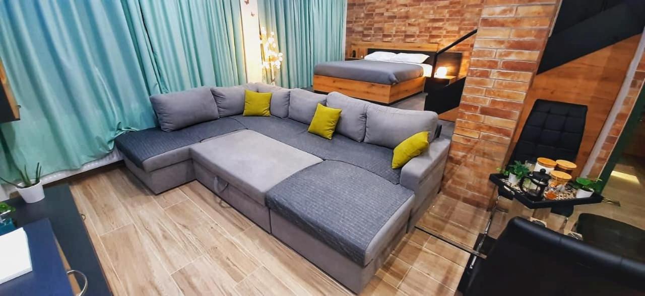 Alexander Apartment เซเรส ภายนอก รูปภาพ