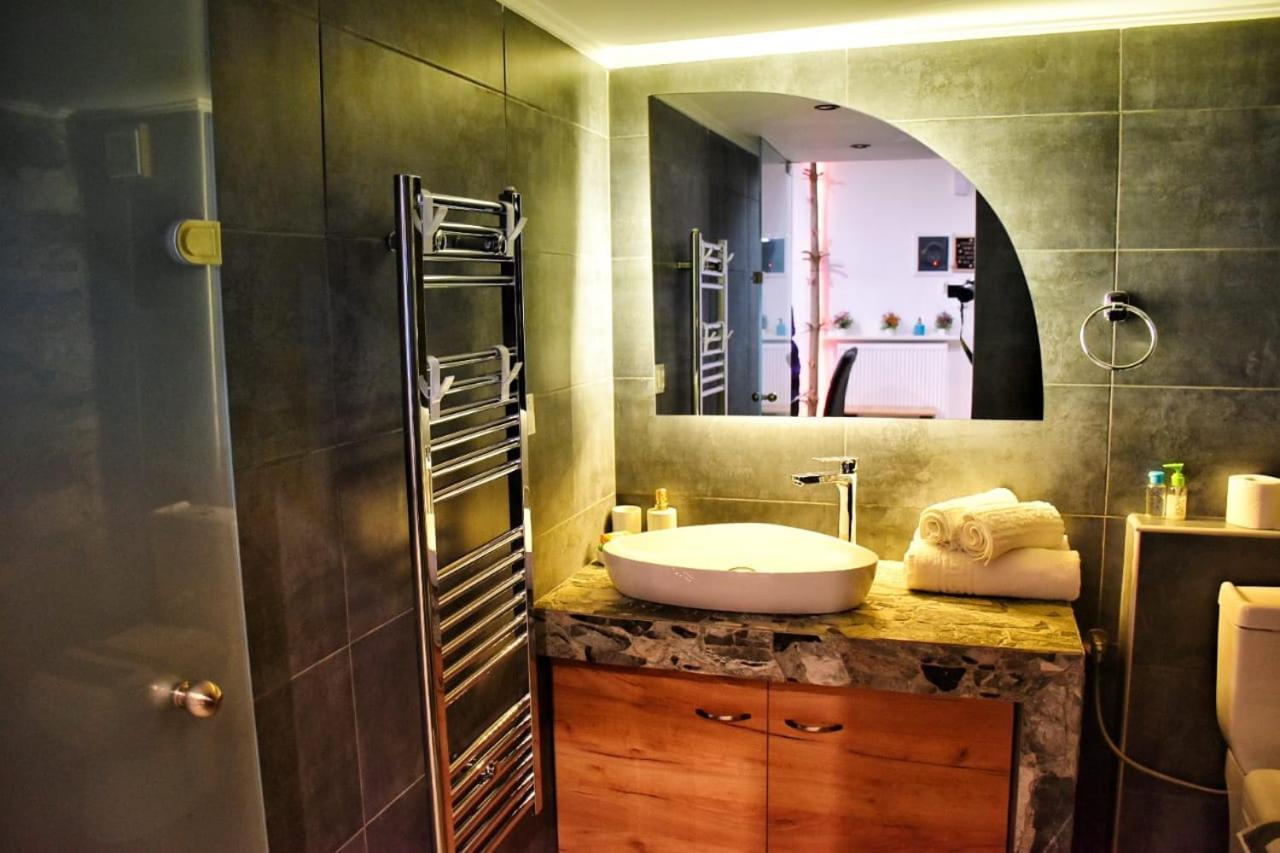 Alexander Apartment เซเรส ภายนอก รูปภาพ